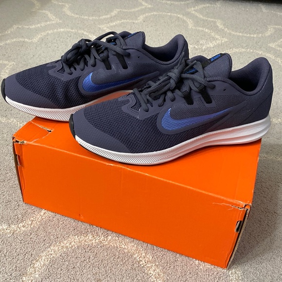 NIKE DOWNSHIFTER 9 (GS) NWT - Picture 6 of 11